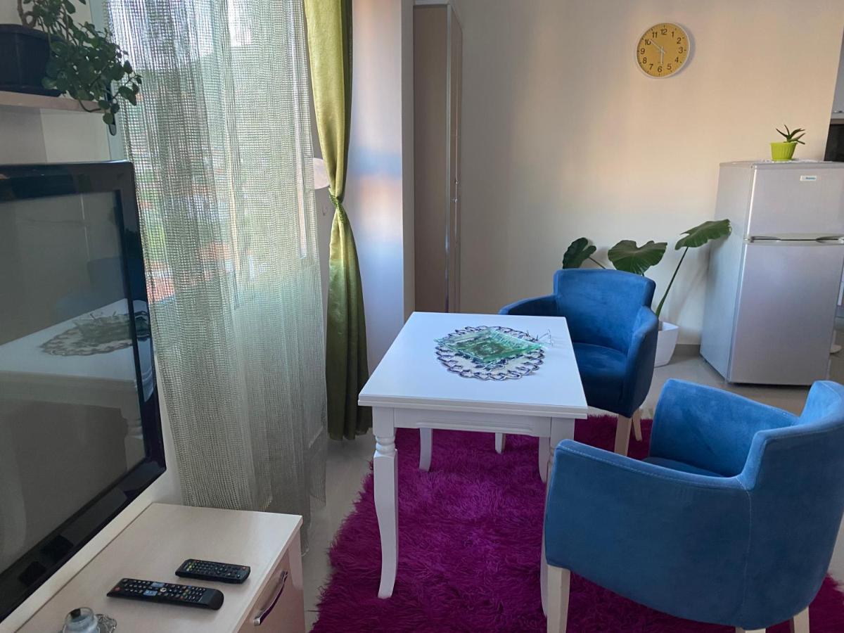 Guest'S Apartament Поградец Екстер'єр фото